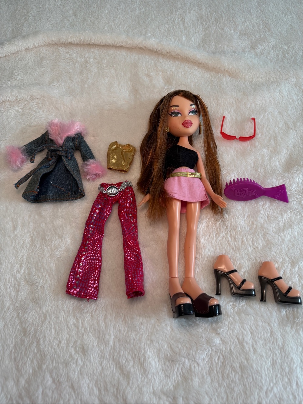 Bratz Dana Doll Series 3 + Clothing and Accessories